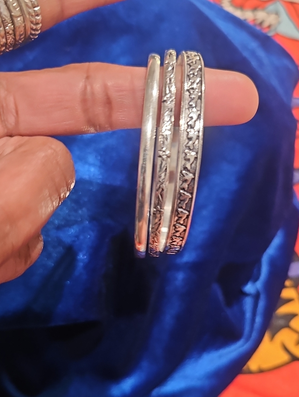 925 Sterling Silver Floral Etched Bangle Set Of Three Ladies Size 8 And New. - Picture 7 of 8